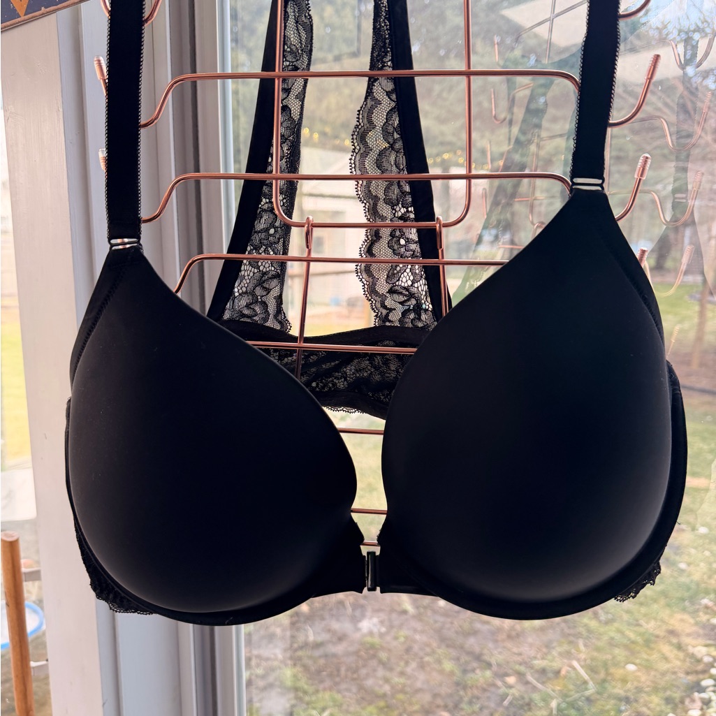 Front-Closure Black Lace-Back T-Shirt Bra With Smooth Molded Cups
